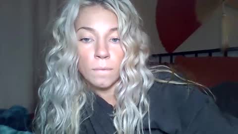 Snapshot of your_fav1 chatting on September 24, 3:49 am your_fav1 online show from September 24, 3:49 am