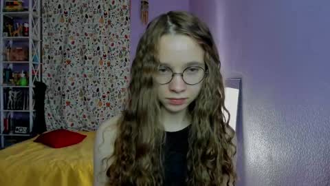 Snapshot of your_leslie chatting on October 18, 10:22 pm Leslie online show from October 18, 10:22 pm