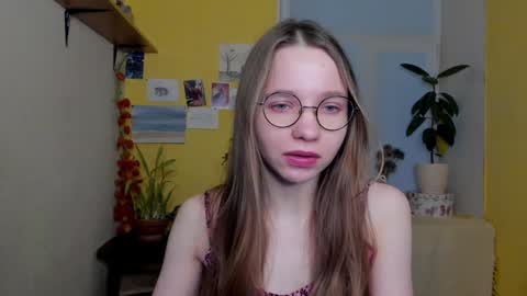 Snapshot of your_leslie chatting on December 19, 6:56 pm Leslie online show from December 19, 6:56 pm