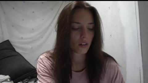 Snapshot of your_little_flexible_girl chatting on October 18, 6:42 pm Meri online show from October 18, 6:42 pm