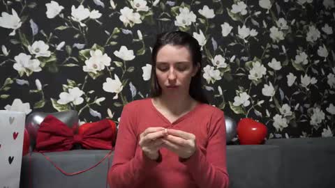 Snapshot of your_little_flexible_girl chatting on February 15, 9:06 pm Meri online show from February 15, 9:06 pm