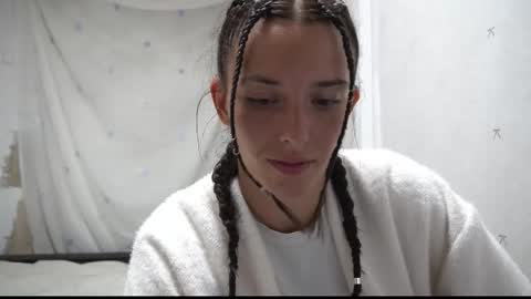 Snapshot of your_little_flexible_girl chatting on September 21, 9:02 pm Meri online show from September 21, 9:02 pm