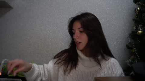 Snapshot of your_little_flexible_girl chatting on December 24, 9:22 pm Meri online show from December 24, 9:22 pm