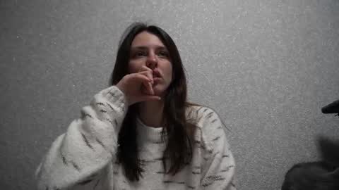 Snapshot of your_little_flexible_girl chatting on February 9, 9:17 pm Meri online show from February 9, 9:17 pm