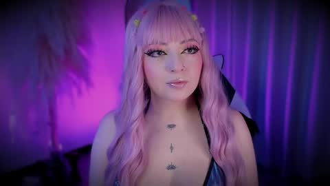 Cami independent model online show from April 20, 6:27 am