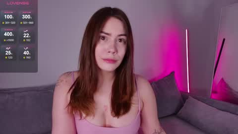 Tessa online show from April 19, 1:55 pm