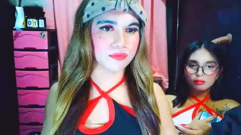 yourdirtygirl_lyla online show from February 12, 3:58 pm