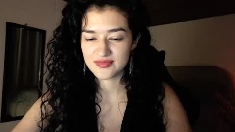 yourdreamgirl2025 online show from July 1, 12:54 am