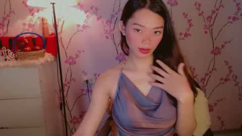 KESHA online show from February 15, 5:51 am