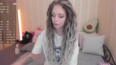 Mary online show from February 17, 8:30 am