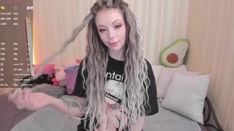 Mary online show from February 21, 9:01 am