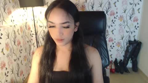 Snapshot of yourfavoratemaureen chatting on January 26, 4:51 pm maureen love you online show from January 26, 4:51 pm