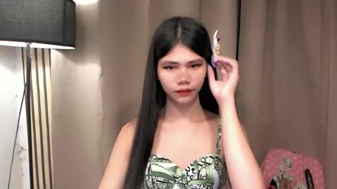 Vivian online show from April 18, 10:31 pm