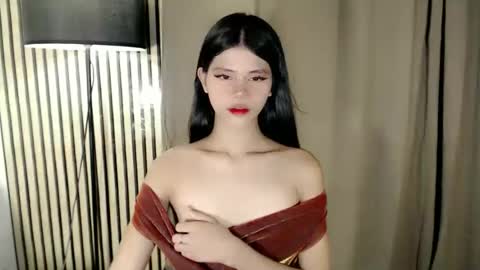 Vivian online show from December 15, 7:13 am