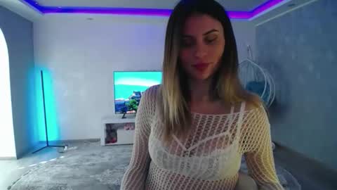 call meKira online show from September 20, 9:18 am