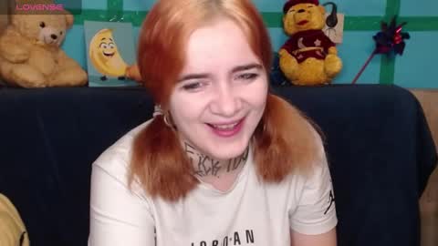 Snapshot of yours_good_mood chatting on March 8, 3:26 am Im - DANI .insta - hardblade1 online show from March 8, 3:26 am
