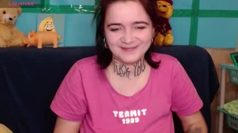 Snapshot of yours_good_mood chatting on February 19, 1:29 am Im - DANI .insta - hardblade1 online show from February 19, 1:29 am