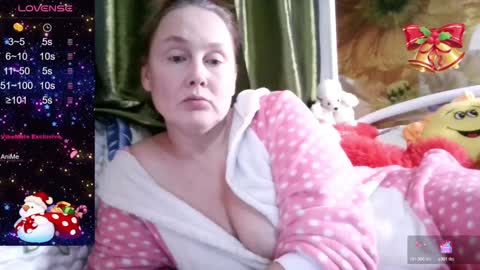 Snapshot of yoursexkroshka chatting on December 26, 2:37 pm kroshka online show from December 26, 2:37 pm