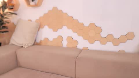 yourstarnmoon online show from October 11, 6:40 am