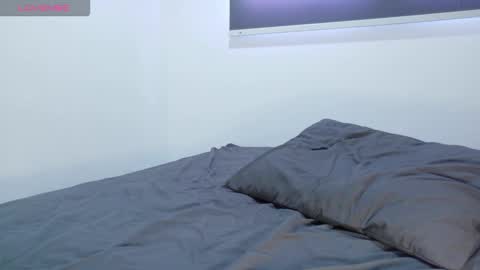 Snapshot of yoursweetestkiwi chatting on October 11, 1:43 am Kiwi online show from October 11, 1:43 am