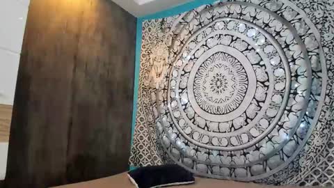 YourVenus00 -Follow my OF online show from December 18, 3:39 pm