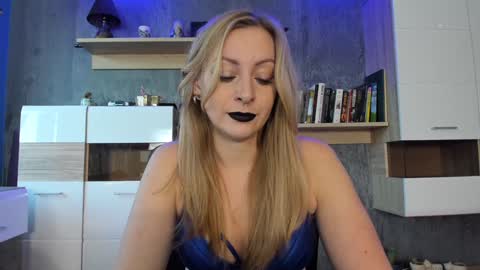 Snapshot of yourvenus00 chatting on January 7, 7:52 am YourVenus00 -Follow my OF online show from January 7, 7:52 am
