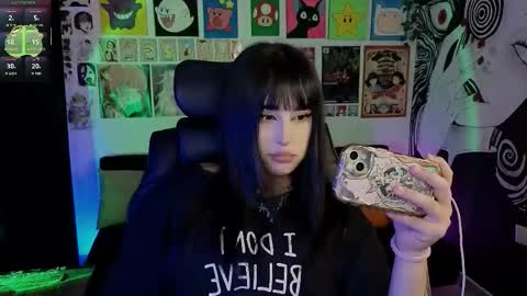    rawr   Anne Independent model      online show from February 24, 10:41 pm