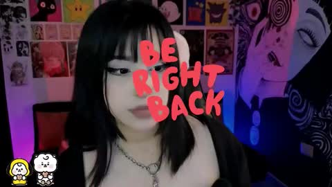    rawr   Anne Independent model      online show from December 13, 9:21 pm