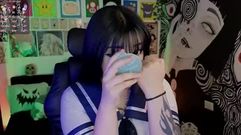    rawr   Anne Independent model      online show from October 20, 12:46 am