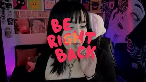    rawr   Anne Independent model      online show from October 9, 8:02 pm