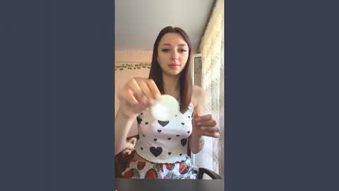 Yuki online show from May 5, 7:44 am