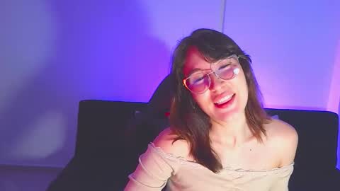 Yulienne online show from May 10, 12:56 am