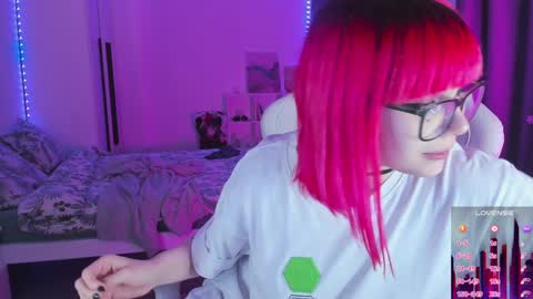 Yumi 3 online show from December 16, 2:16 pm