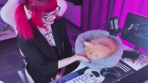 Yumi 3 online show from March 1, 2:50 pm