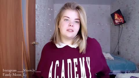 Polly online show from December 15, 10:28 am