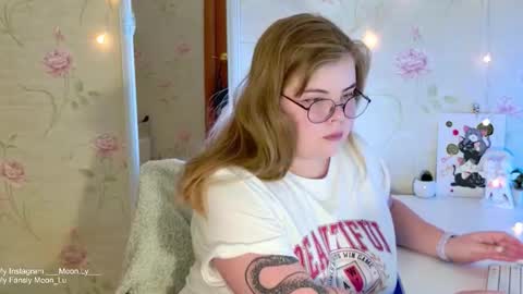 Polly online show from November 22, 3:15 pm