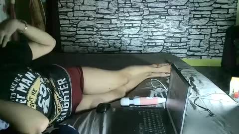 Snapshot of yummyhottiemom chatting on February 27, 10:09 pm yummyhottiemom online show from February 27, 10:09 pm