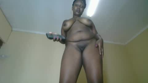 yummytitiess online show from December 5, 6:13 am