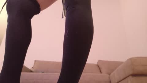 Hi My name Yuriko online show from December 18, 9:58 am