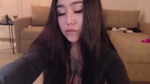 Hi My name Yuriko online show from February 21, 10:05 am