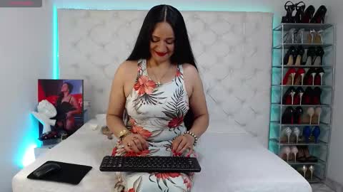 Snapshot of yury_m2_ chatting on October 15, 3:20 am 2 online show from October 15, 3:20 am
