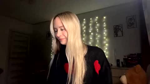 May online show from December 21, 1:48 pm