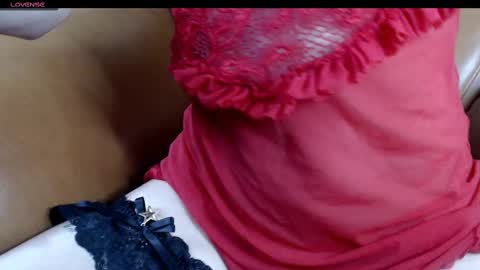 Snapshot of yzza_suave chatting on February 27, 4:21 pm yzza_suave online show from February 27, 4:21 pm