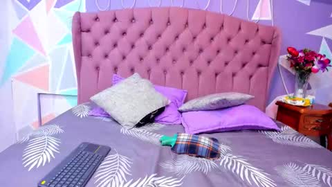 Snapshot of zaharaskylar chatting on September 23, 12:03 pm Zahara online show from September 23, 12:03 pm