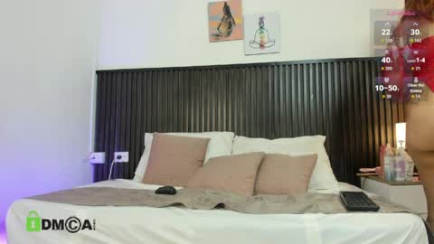 zaira online show from April 11, 12:20 pm