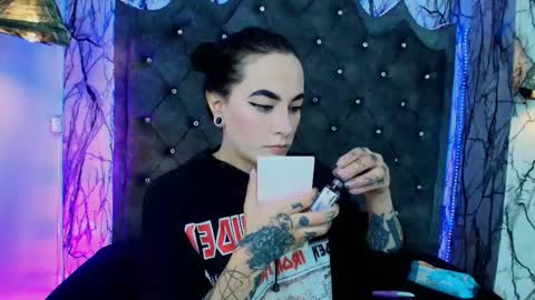 Snapshot of zami_escobar_of chatting on September 17, 7:01 pm online show from September 17, 7:01 pm