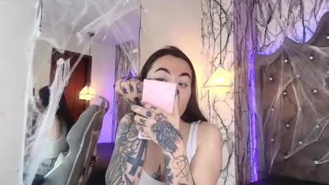   online show from November 8, 6:46 pm