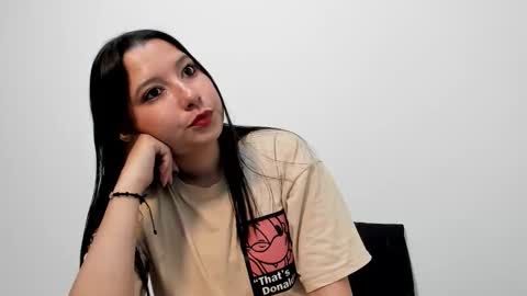 zammii69 online show from November 13, 8:52 pm