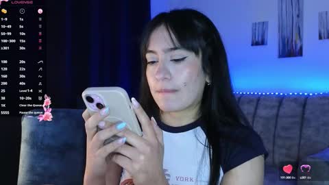 Snapshot of zaradames_ chatting on October 9, 4:27 am zaradames_ online show from October 9, 4:27 am