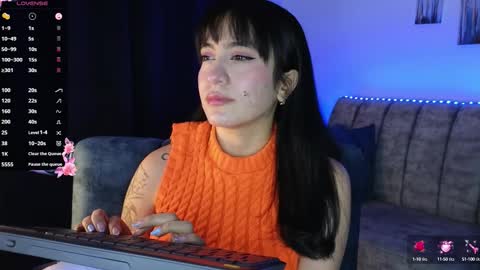 Snapshot of zaradames_ chatting on October 3, 4:50 am zaradames_ online show from October 3, 4:50 am